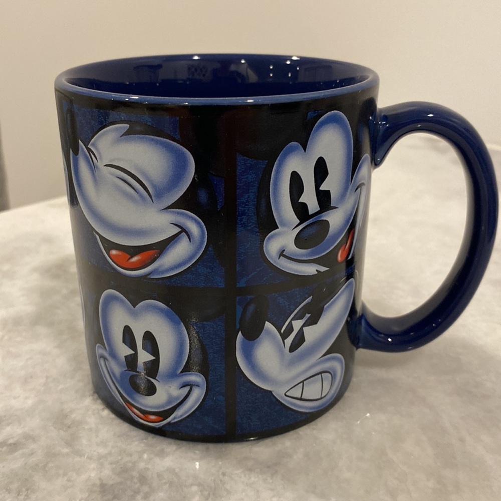 Dark blue Disney Mickey mug! - Picture 3 of 6